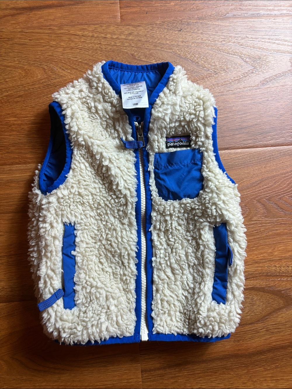 Patagonia kids 18M Cream Sherpa Vest with Royal Blue Trim